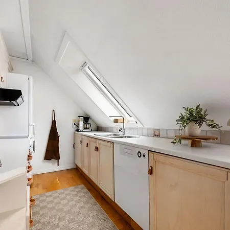 Renovated With Mountain Views Bergen