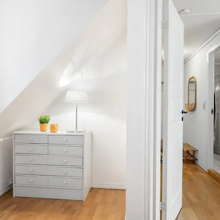 Renovated With Mountain Views Bergen